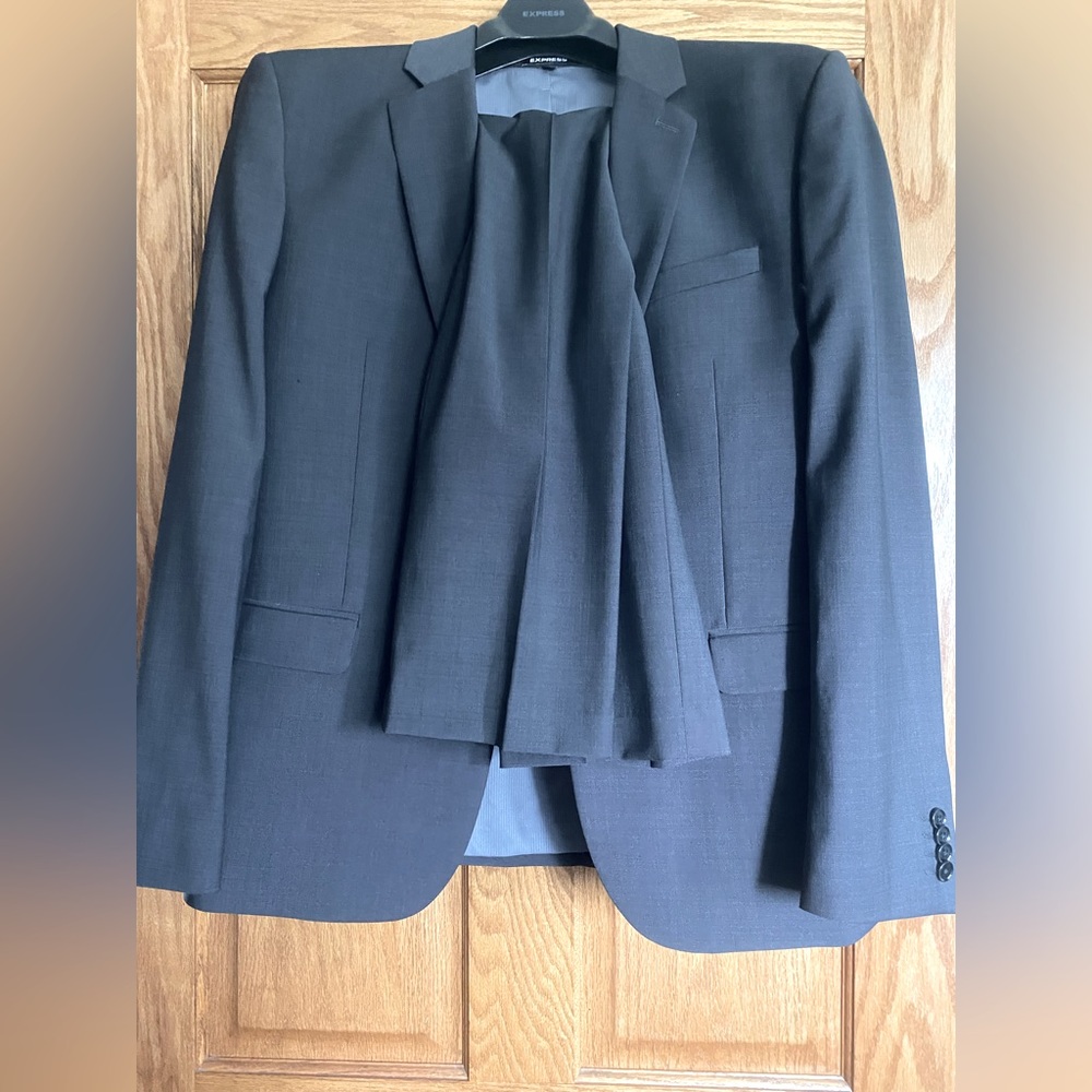 Express suit dark gray slim set jacket
and 31x32 pants